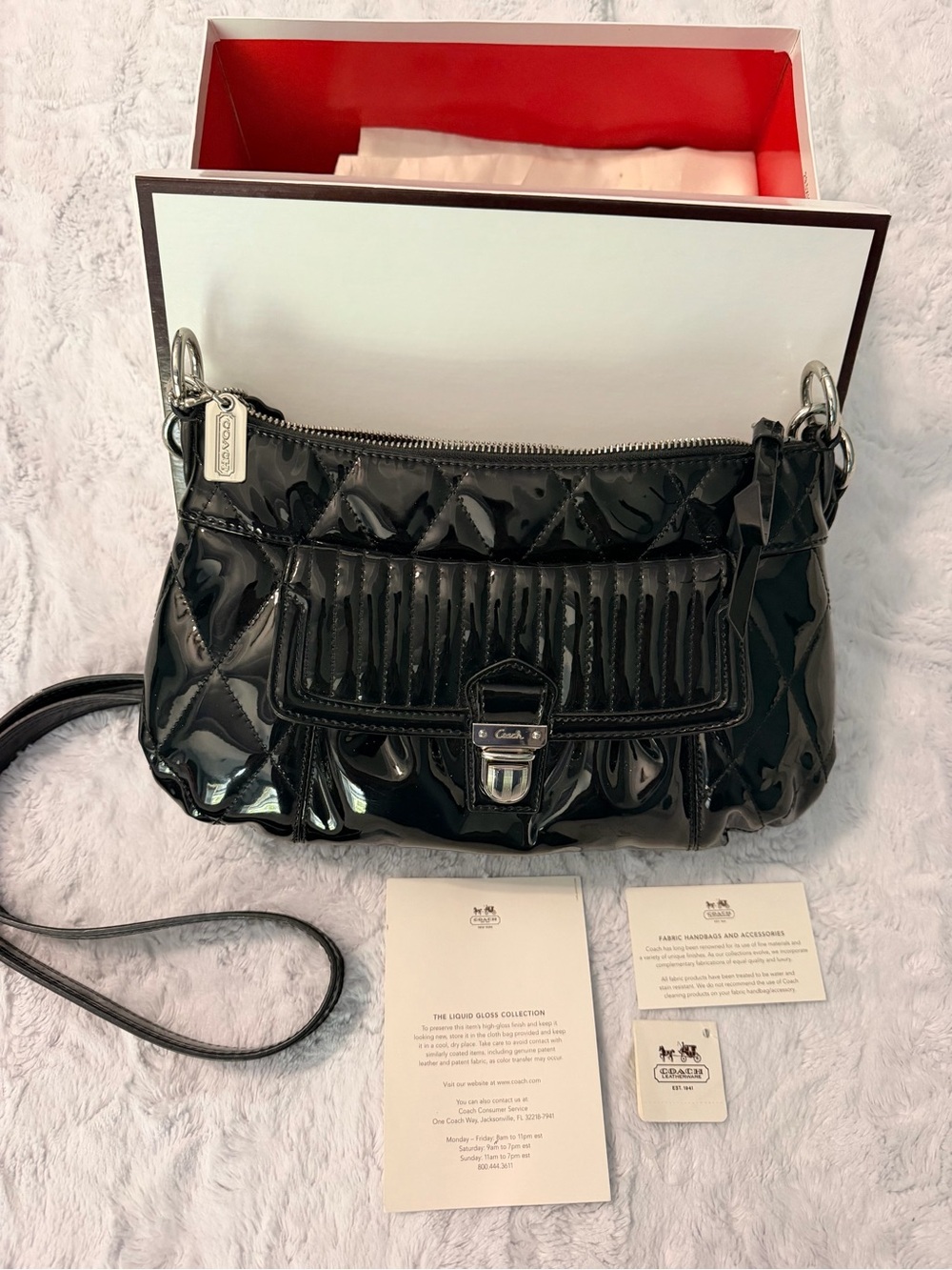 New Coach Poppy liquid gloss black handbag w/ box, dust bag, shoulder strap - Picture 3 of 9